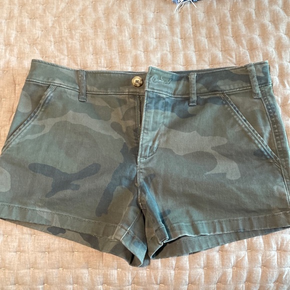 Pants - Abercrombie shorts 26/2